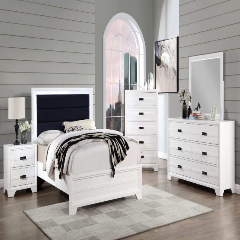 Auburn White Set Auburn White Set