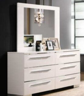 Minhas-Lynngate White